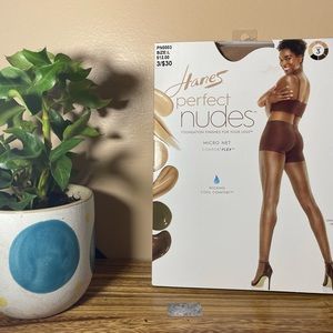 Hanes Perfect Nudes Shade Three Size Large